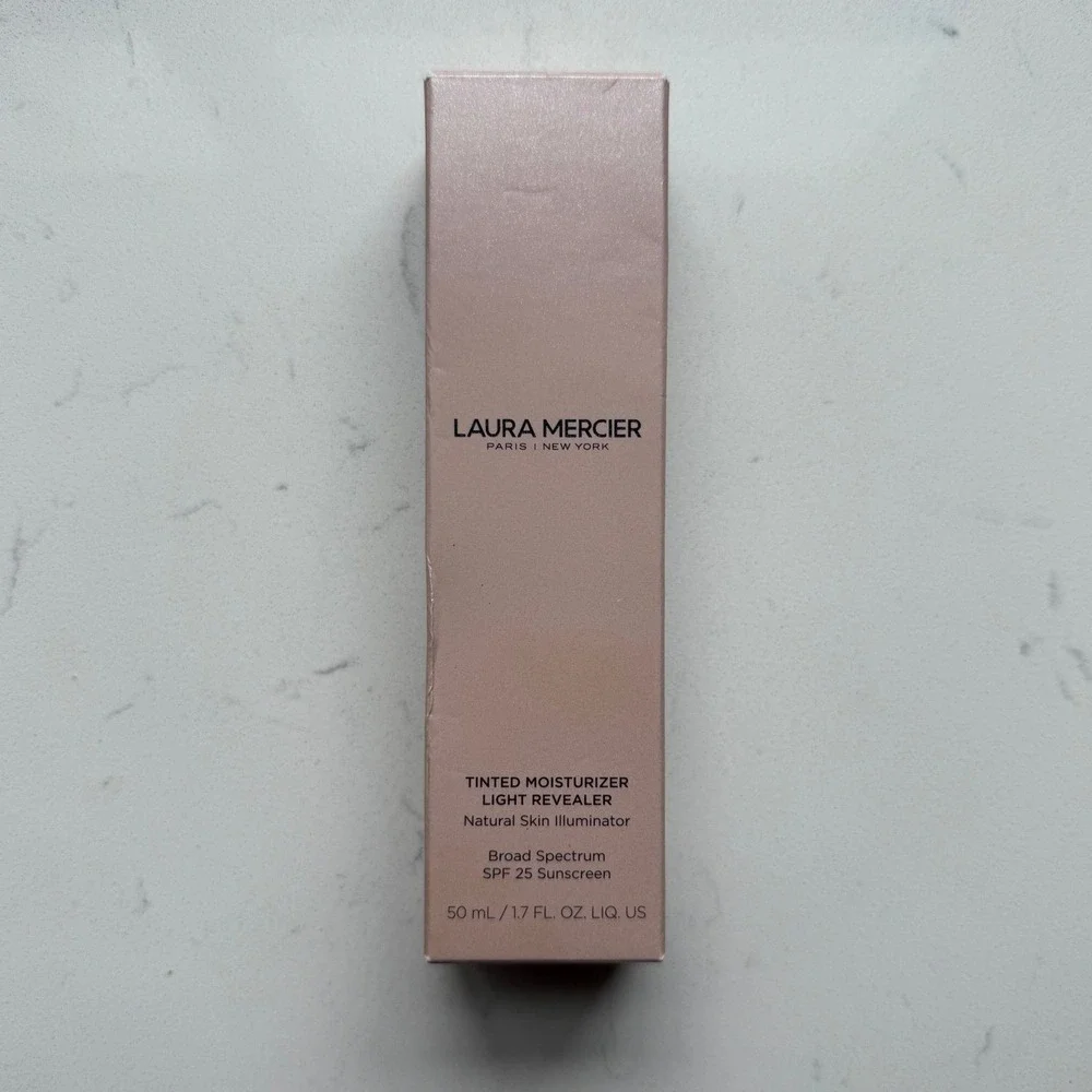 Laura Mercier Tinted Moisturizer Natural Skin Illuminator SPF 25 - 4W1 Tawny NWB